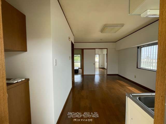 2LDK Apartment for Rent in Yomitan Village, Okinawa - Thumbnail 4