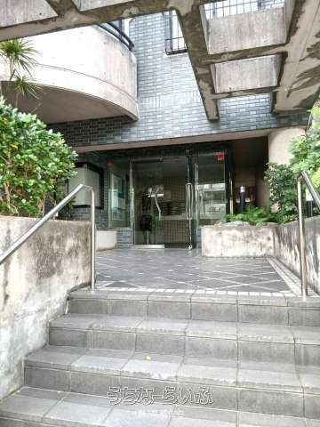 Courtyard Village Yamashita-cho 304: 3LDK Apartment for Rent in Naha - Thumbnail 2