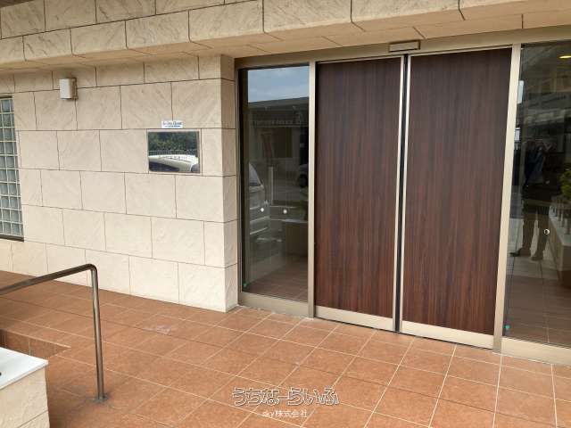 Le Cinq Chatan 2LDK Condo with Ocean Views in Okinawa - Thumbnail 3