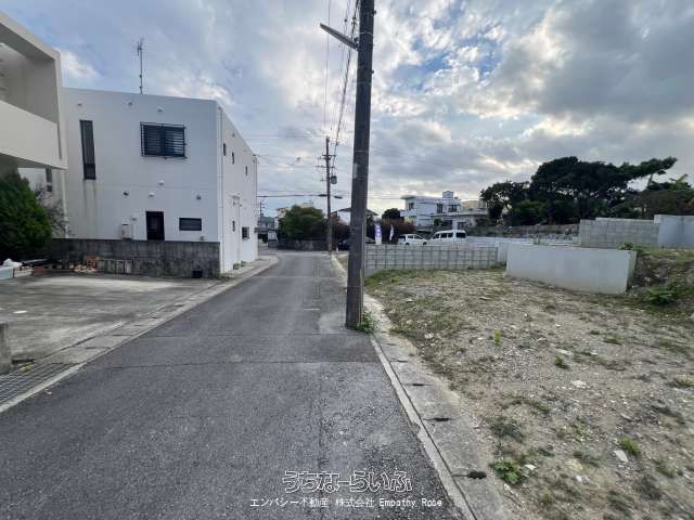 Land Plot for Custom Home in Yaese Town, Okinawa - 151.82 sqm - Thumbnail 2