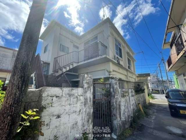 Two-Unit Apartment Building for Sale in Uruma, Okinawa - Image 1