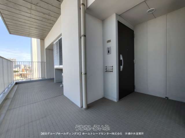 Renovated 3LDK Apartment with Views in Naha, Okinawa - Thumbnail 2