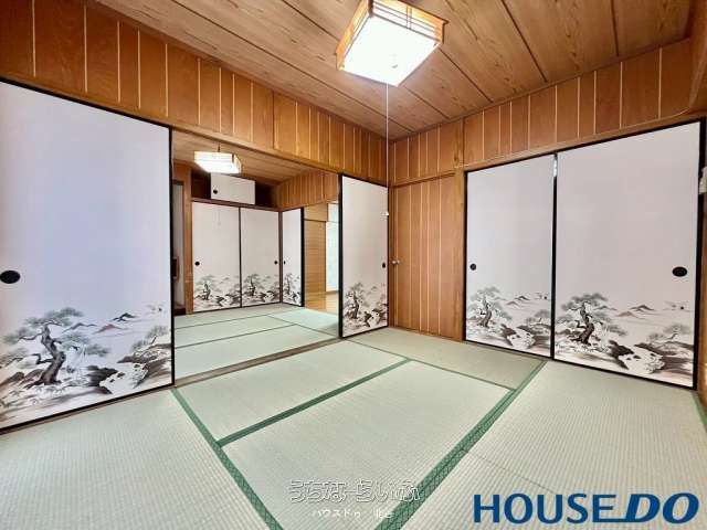 Marusei Mansion 2LDK Top Floor Apartment in Ginowan, Okinawa - Thumbnail 4