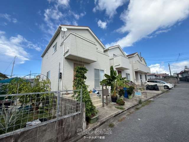 4LDK House for Sale in Yomitan Village, Okinawa with Rental Income - Image 1
