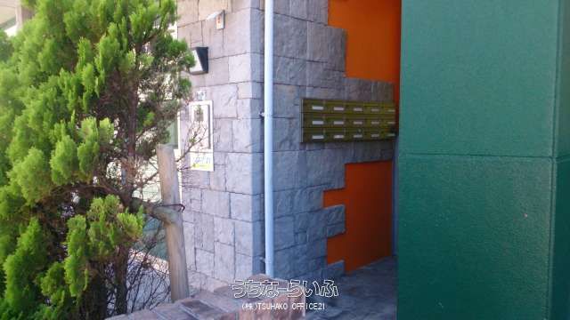 Rental Apartment in Ginowan: 2LDK with Auto-Lock & 2 Parking Spaces - Thumbnail 2
