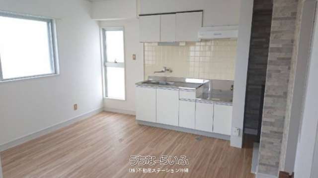 Shaterre Matsuo 2LDK Rental Apartment in Naha, Okinawa - Thumbnail 2