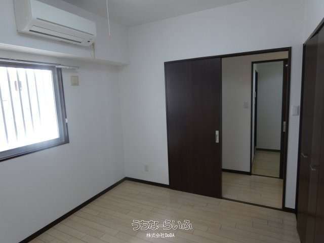 2LDK Apartment for Rent in Urasoe, Okinawa with Auto-Lock & Free Internet - Thumbnail 4