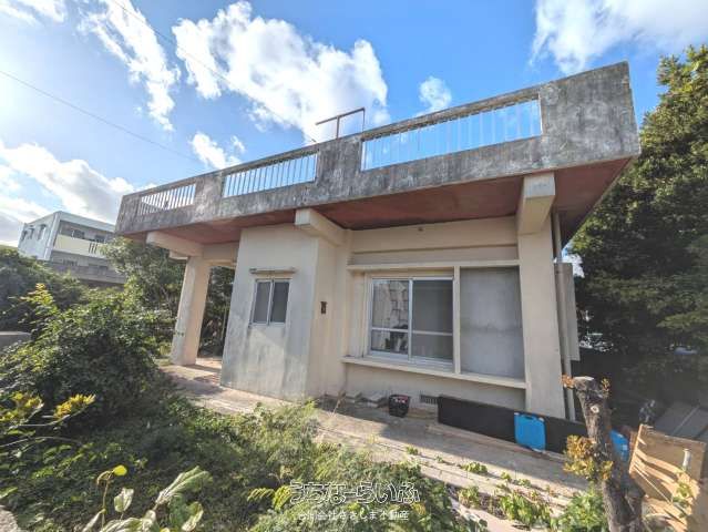 5DK House on 95-Tsubo Corner Lot in Miyakojima with Roof Terrace - Thumbnail 2