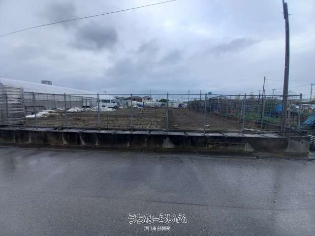 661m² Rental Land in Tomigusuku for Business or Storage - Thumbnail 3