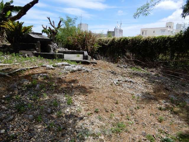 267m² Land for Sale in Shikina, Naha City, Okinawa - Thumbnail 4