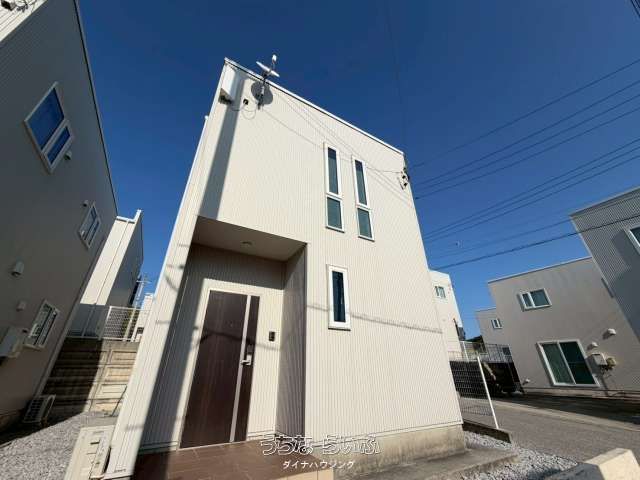 Kouri Island Rotels: Ocean View Property for Sale in Okinawa - Thumbnail 2