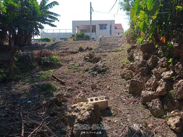 177m² Buildable Land with Views in Tomigusuku, Okinawa - Thumbnail 3