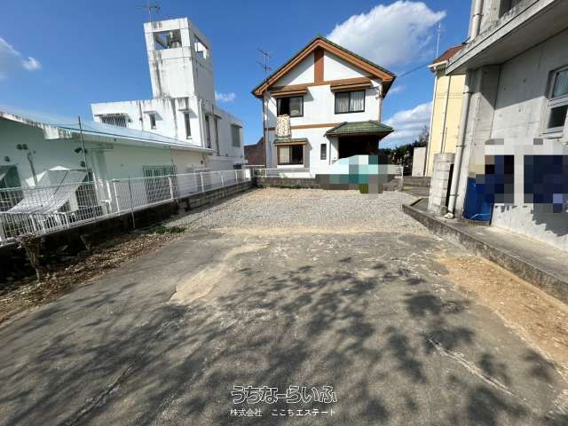 Land for Sale in Urasoe City, Okinawa - 179.61 sqm Plot - Thumbnail 3