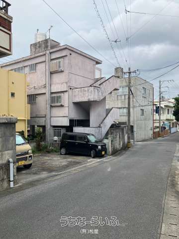 Apartment Building for Sale in Teruya, Okinawa City - 22.8M Yen - Thumbnail 4