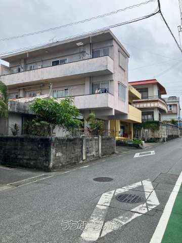 Apartment Building for Sale in Teruya, Okinawa City - 22.8M Yen - Thumbnail 2