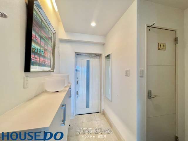 Milco Mansion Ginowan Oyama View 5LDK Ocean Vista Apartment - Thumbnail 2