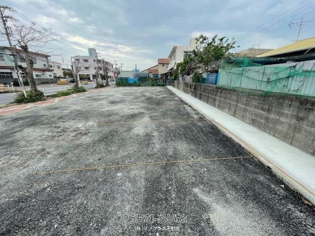 Parking Space for Rent in Itoman, Okinawa | 11 Spaces - Thumbnail 3