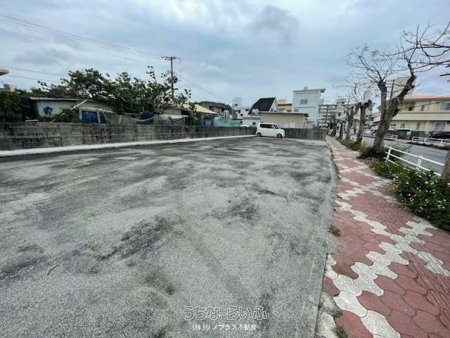 Parking Space for Rent in Itoman, Okinawa | 11 Spaces - Thumbnail 4