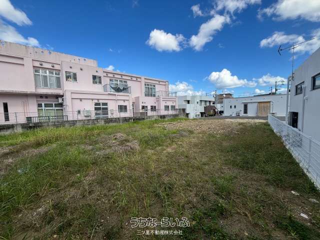 Sun Terrace Takaezu Lot 29 Land for Sale in Uruma, Okinawa - Thumbnail 2