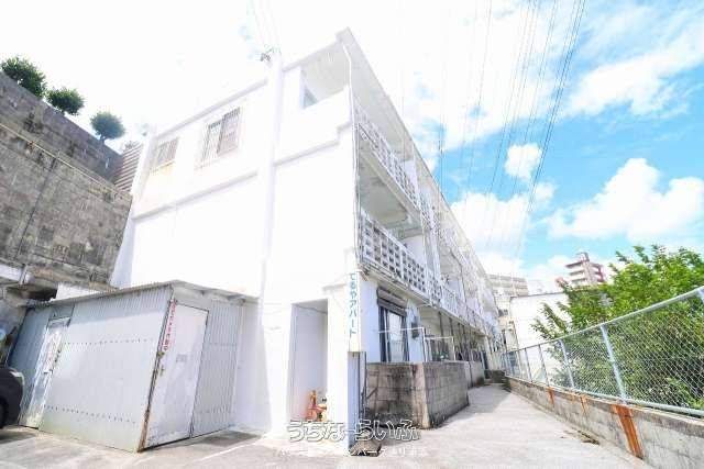 16-Unit Apartment Building for Sale in Urasoe, Okinawa - Thumbnail 3