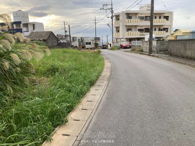 696m² Development Land in Yomitan Village, Okinawa for Sale - Thumbnail 3