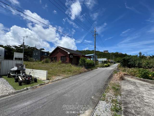 183m² Land Plot in Nakijin, Okinawa with Ocean Views - Thumbnail 2