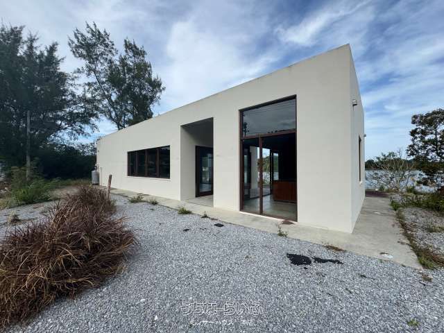 Ocean View Shop with Land for Sale in Nakijin, Okinawa - Thumbnail 4