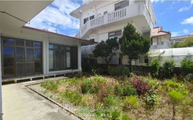 4LDK Detached House for Sale in Nanjo City, Okinawa - Image 1