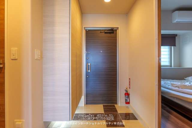 Presence Lodge Nishizaki Reve Tower 2LDK Condo for Sale in Itoman - Thumbnail 2