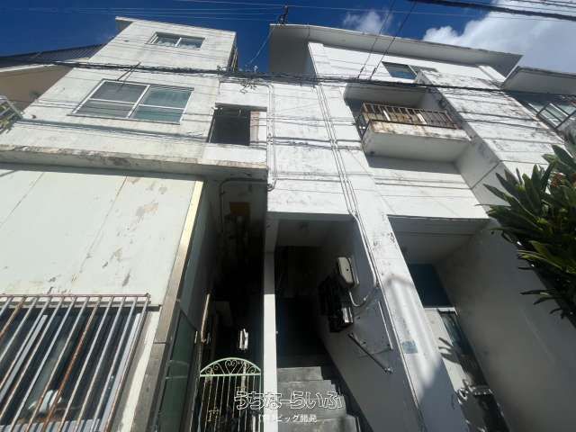 Investment Apartment Building for Sale in Urasoe, Okinawa - Thumbnail 2