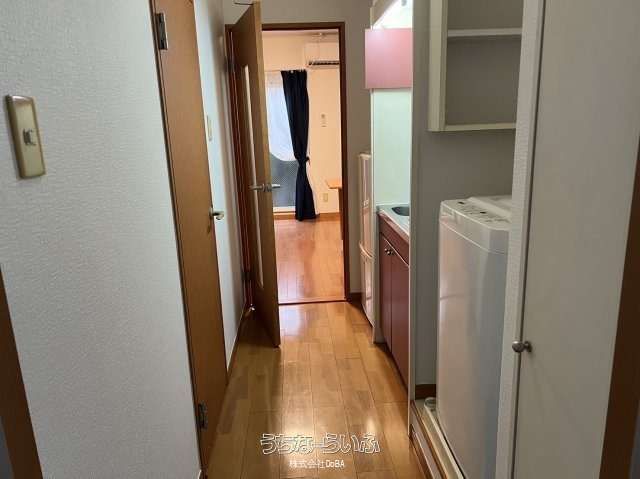 Furnished 1K Apartment for Rent in Naha, Okinawa - Ameku ROYAL - Thumbnail 4
