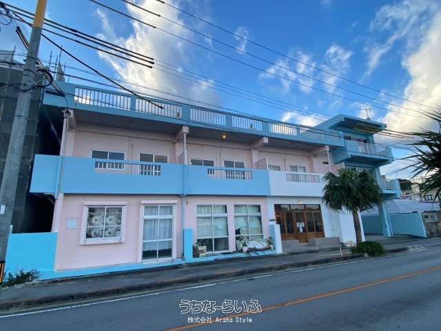 Oceanfront Investment Property with Café in Yomitan, Okinawa - Thumbnail 2