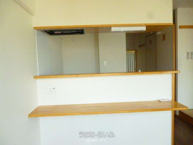 1LDK Apartment for Rent in Naha, Okinawa near Tsubogawa Station - Thumbnail 3