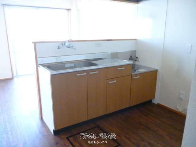 1LDK Apartment for Rent in Naha, Okinawa near Tsubogawa Station - Thumbnail 4