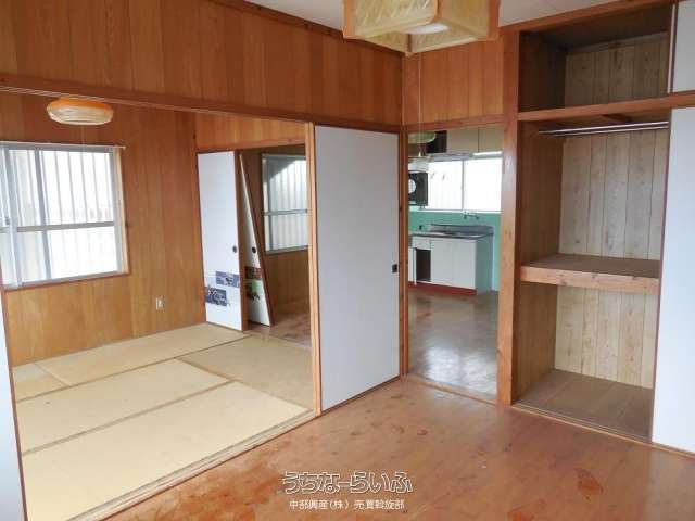 Corpo Sakae 8-Unit Apartment Building for Sale in Okinawa City - Thumbnail 4