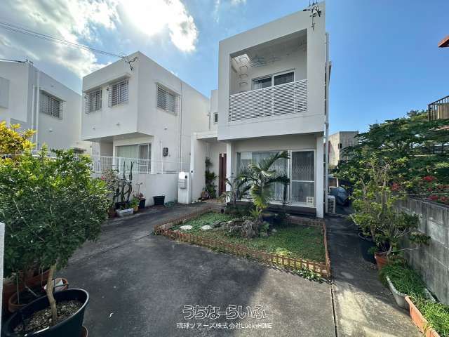 3LDK House with Solar Power and Garden in Ginowan, Okinawa - Thumbnail 3