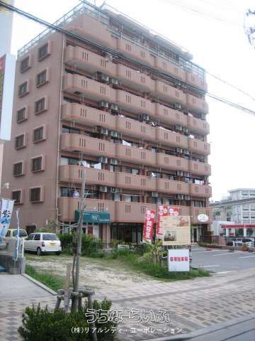 Rent 3LDK Apartment in Naha Mekaru | 60m², Auto-Lock, Near Station - Thumbnail 2