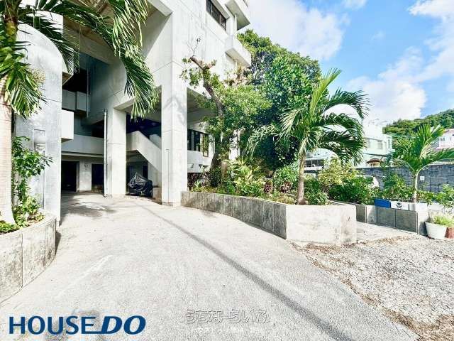 Méson Seaside 3F Condo for Sale in Onna Village, Okinawa - Thumbnail 3