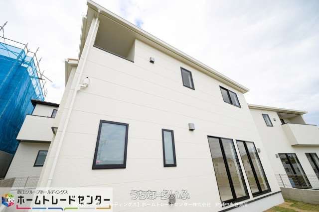 New 4LDK House in Nanjo City Okinawa with Rooftop Balcony - Thumbnail 2