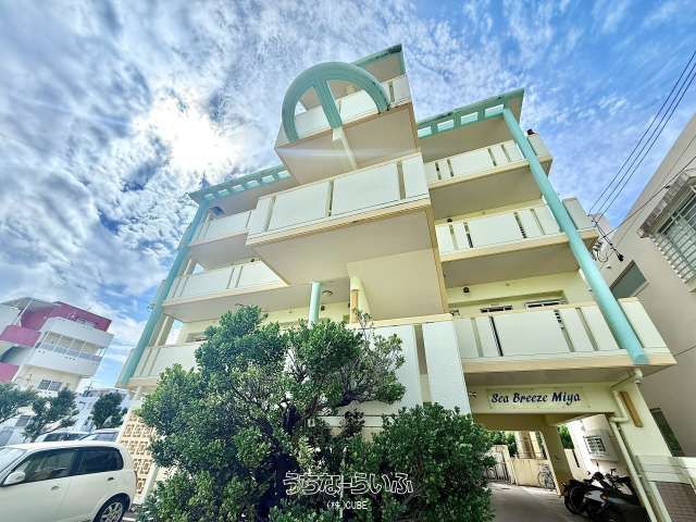 Sea Breeze MIYA 1K Apartment for Rent in Ginowan, Okinawa - Thumbnail 2