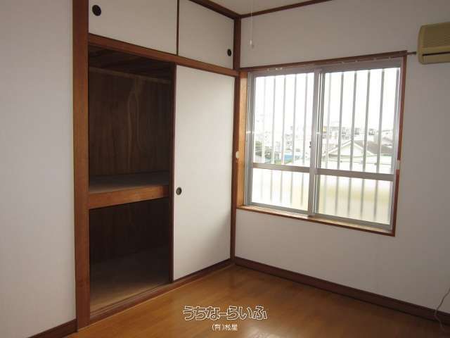 Maison Yo 301: 2LDK Apartment for Rent in Okinawa City - Thumbnail 4