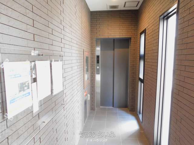 1LDK Apartment for Rent in Naha, Okinawa near Asato Station - Thumbnail 2
