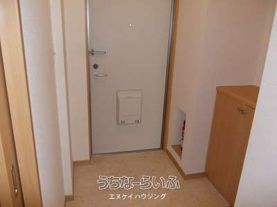 1R Apartment for Rent in Naha, Okinawa - Espoir Ageda 301 - Thumbnail 3