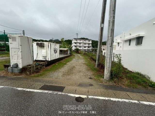 642 sqm Land for Sale in Motobu Town, Okinawa - Thumbnail 4