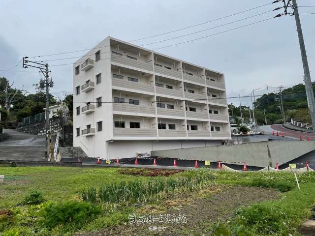 Modern 2LDK Apartment for Rent in Nanjo City, Okinawa - Thumbnail 4