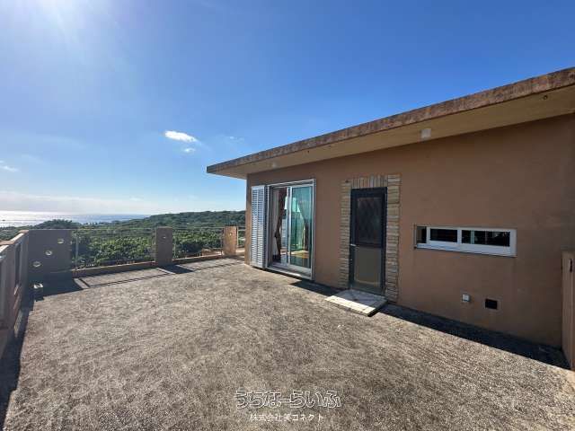 Ocean View Duplex House for Sale in Miyakojima, Okinawa - Thumbnail 2