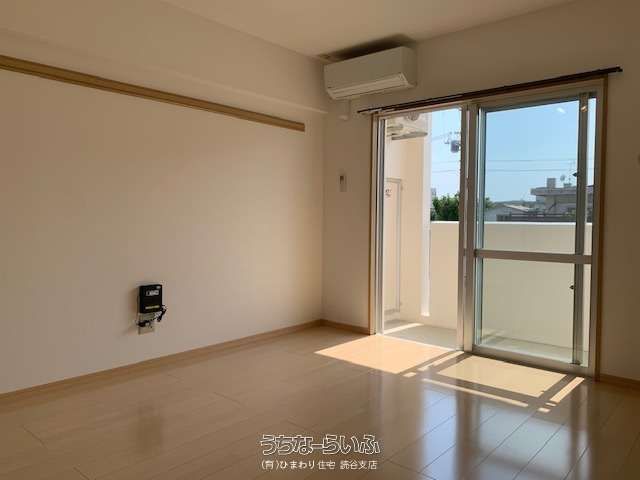 MoonLight 201: 1DK Apartment for Rent in Yomitan, Okinawa - Thumbnail 3