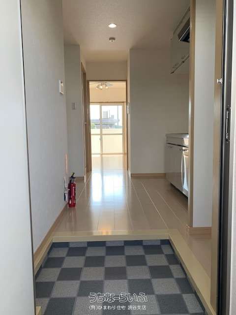 MoonLight 201: 1DK Apartment for Rent in Yomitan, Okinawa - Thumbnail 2