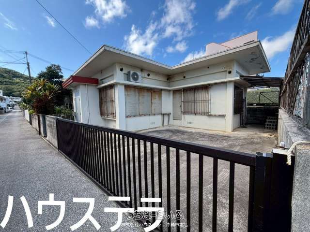5LDK Pet-Friendly House for Rent in Kita-Nakagusuku, Okinawa - Thumbnail 4