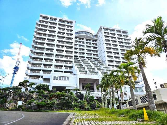 1LDK Condo with Sunset Views in Onna Village Resort Area - Thumbnail 4